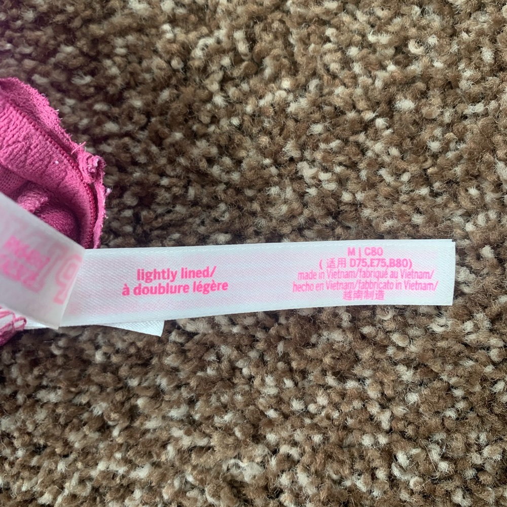 VS Victoria’s Secret Pink lightly lined pink lace bralette size medium - Picture 3 of 3